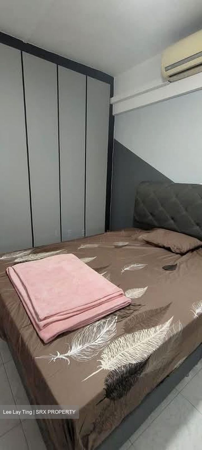 Blk 403 Jurong West Street 42 (Jurong West), HDB Executive #534893251